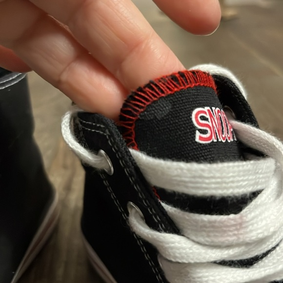 Snoopy - Girls Hightop Sneaker - Picture 9 of 10